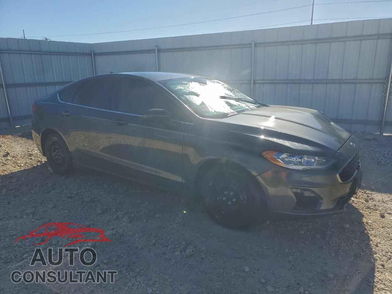 FORD FUSION 2020 - 3FA6P0G77LR112331
