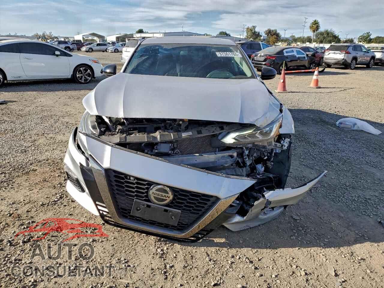 NISSAN ALTIMA 2019 - 1N4BL4CV4KN317841