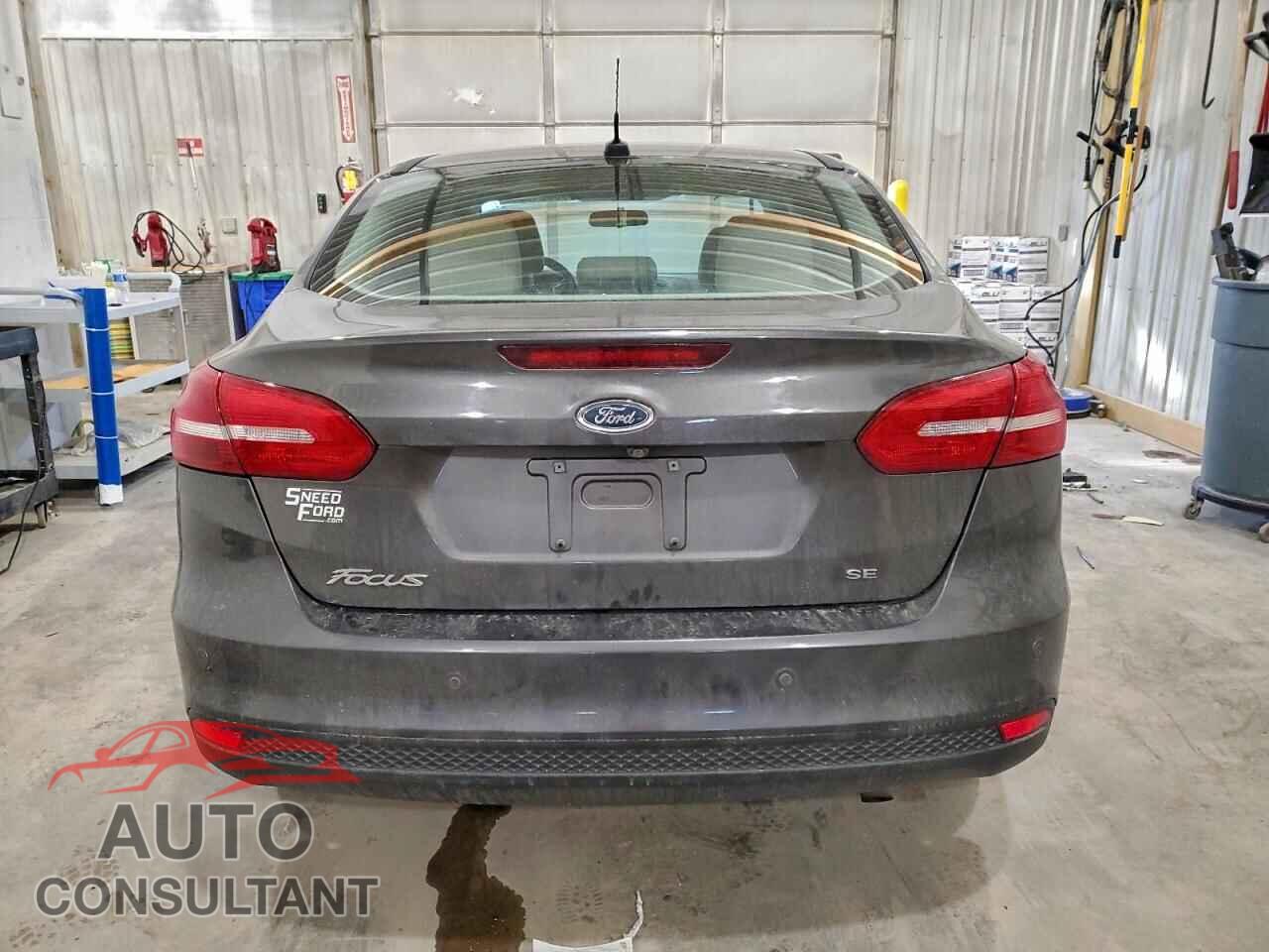 FORD FOCUS 2015 - 1FADP3F29FL221939