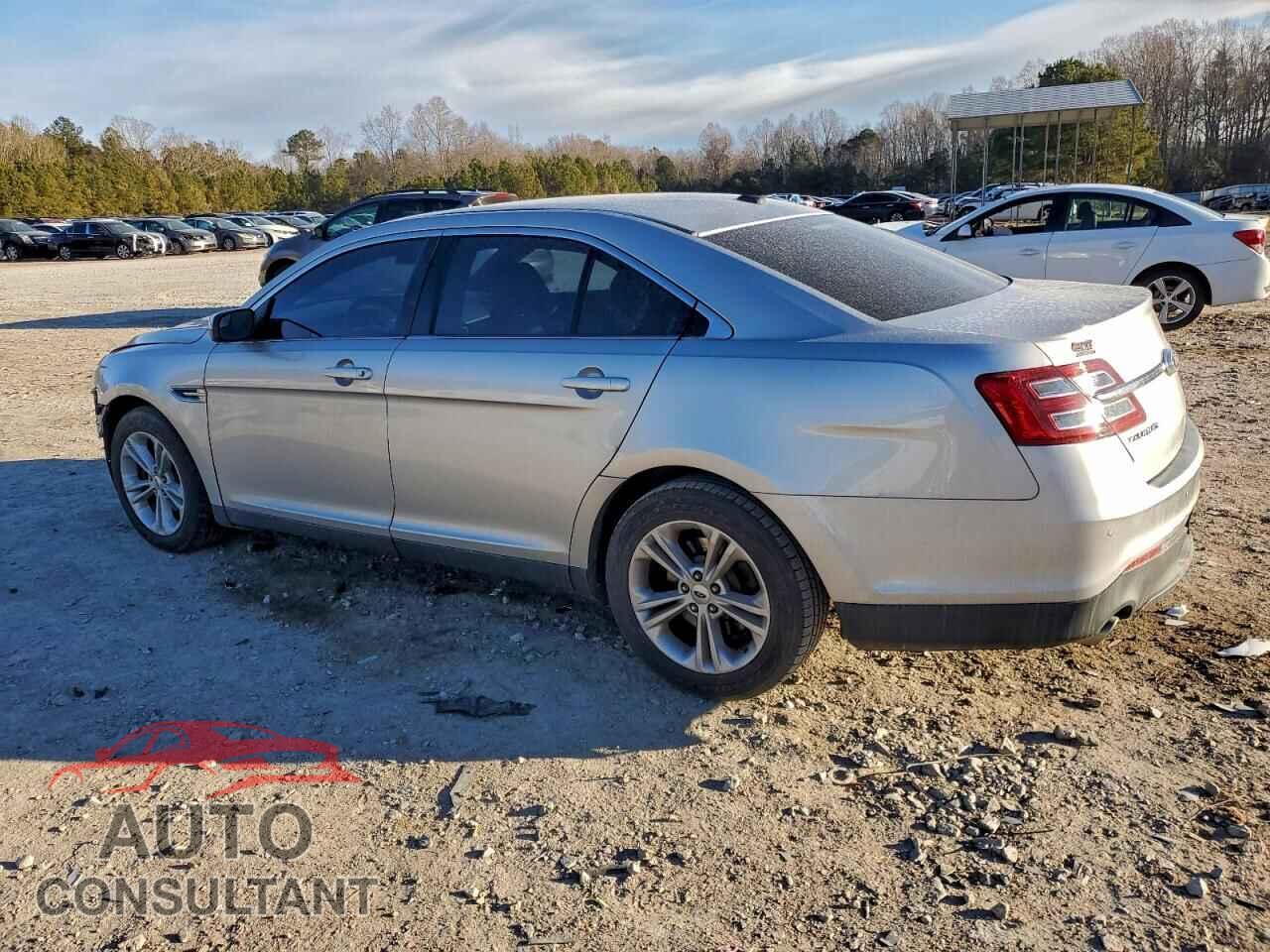 FORD TAURUS 2017 - 1FAHP2E80HG135366