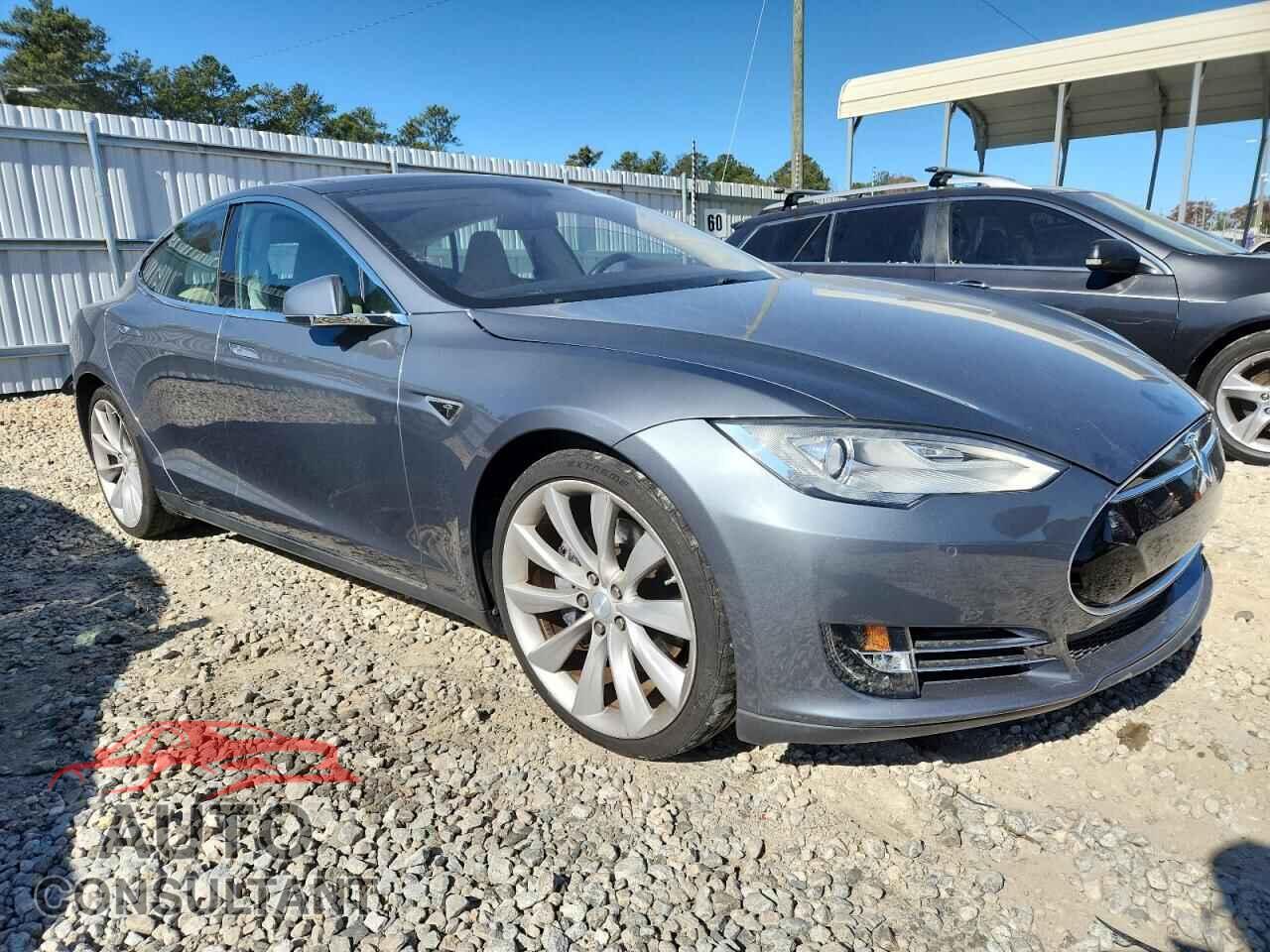 TESLA MODEL S 2013 - 5YJSA1CN9DFP25669