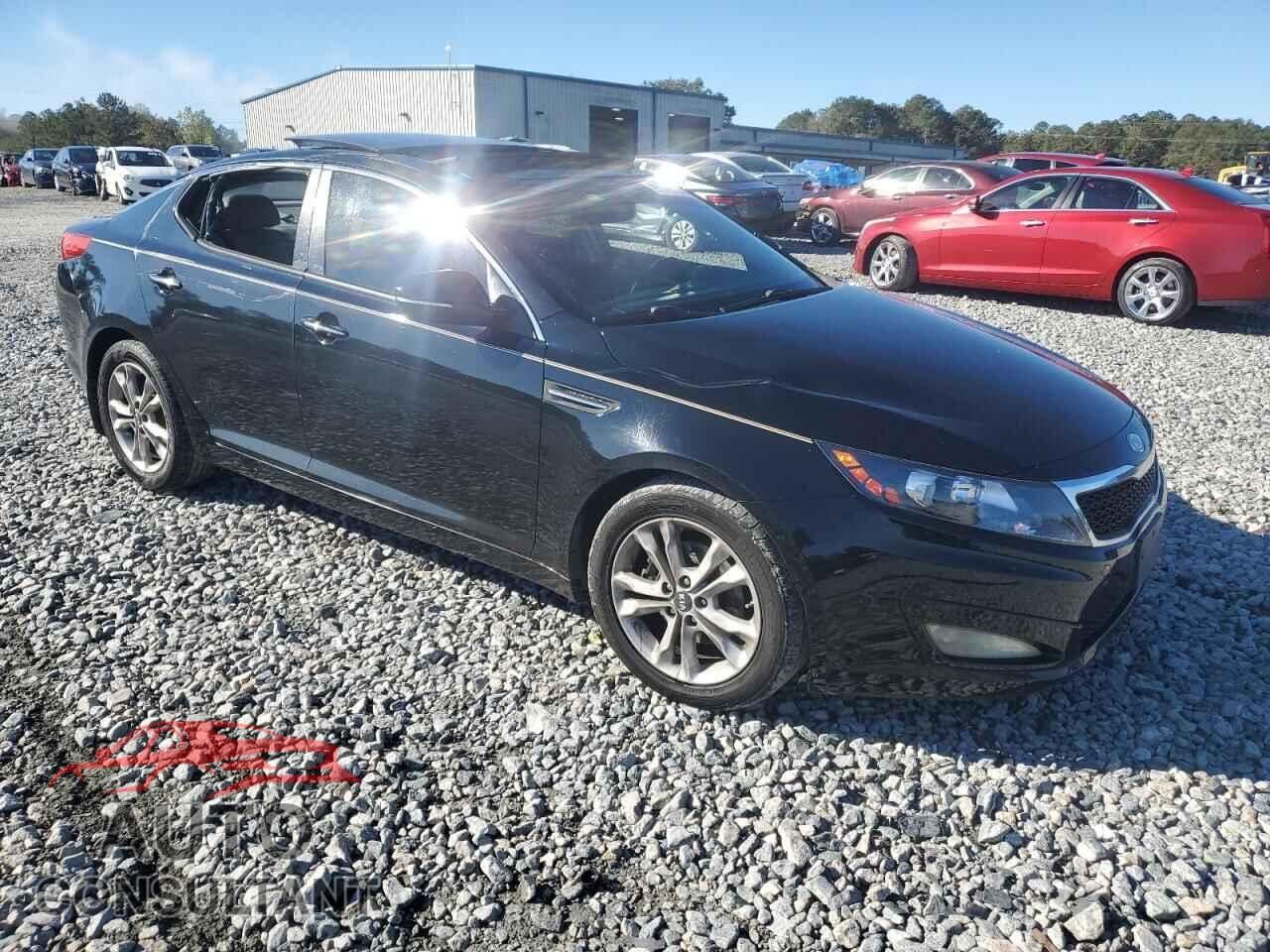 KIA OPTIMA 2011 - KNAGN4A73B5118212