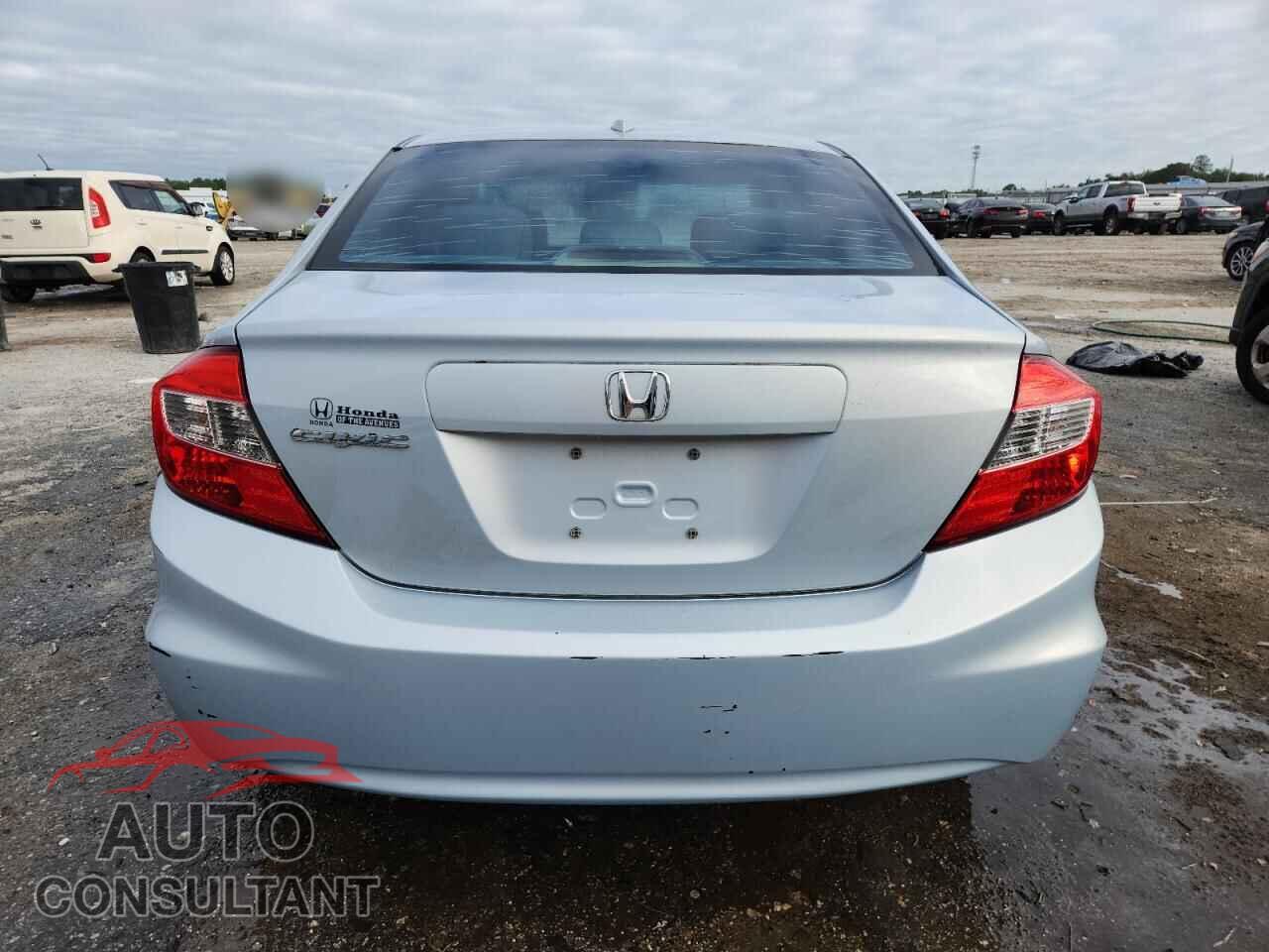 HONDA CIVIC 2012 - 2HGFB2F86CH520105