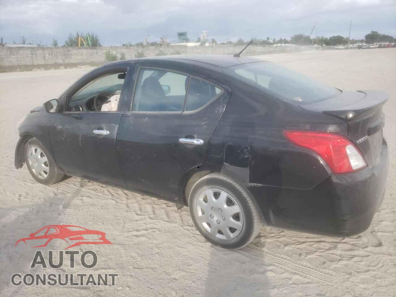 NISSAN VERSA 2017 - 3N1CN7AP3HL803597
