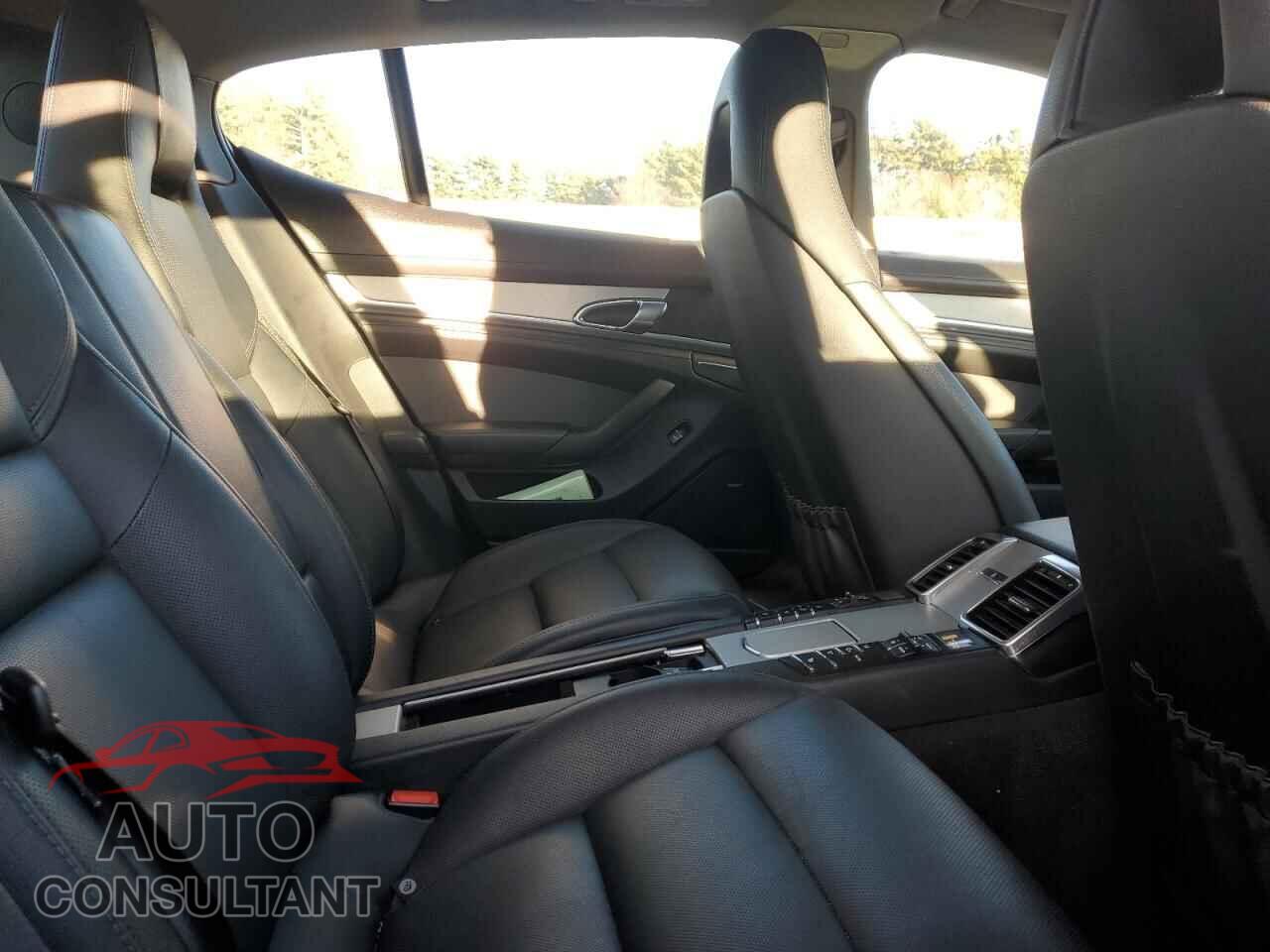 PORSCHE PANAMERA 2015 - WP0AA2A70FL003464