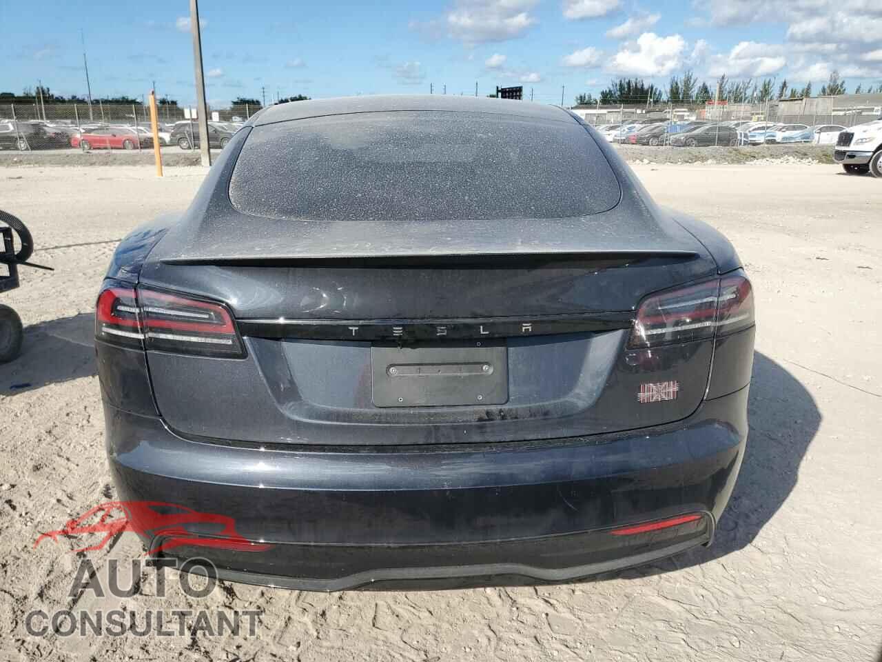 TESLA MODEL S 2024 - 5YJSA1E68RF533284