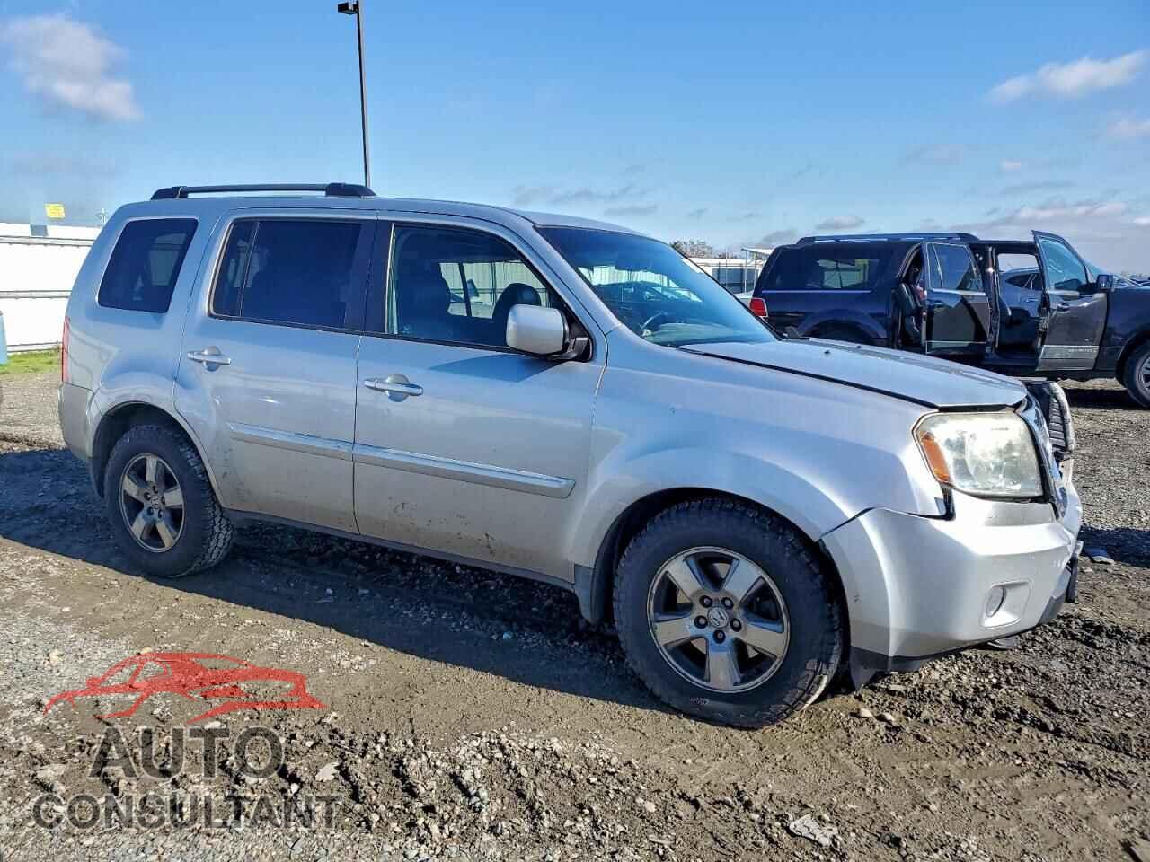 HONDA PILOT 2011 - 5FNYF4H56BB030486