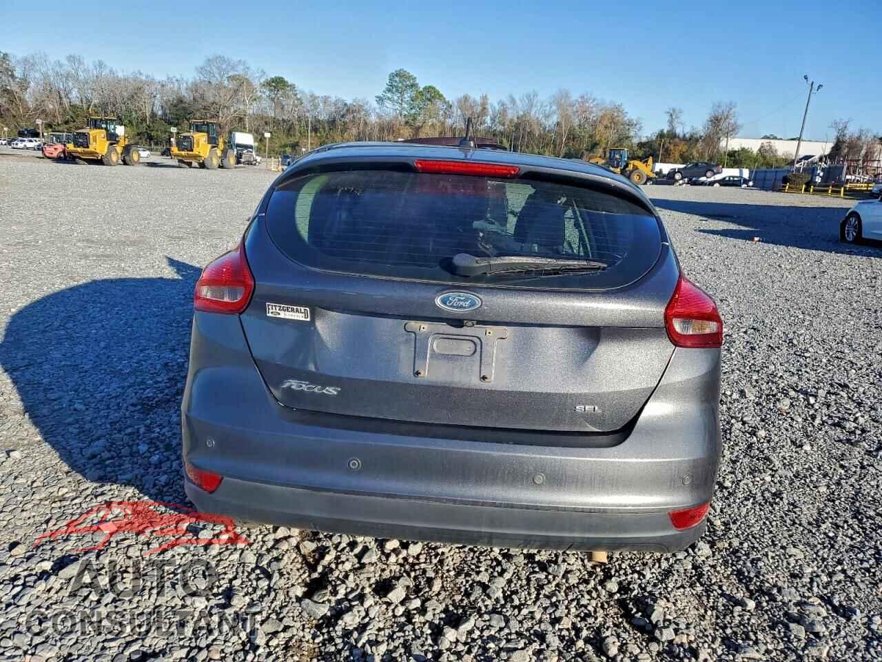FORD FOCUS 2017 - 1FADP3M29HL305801