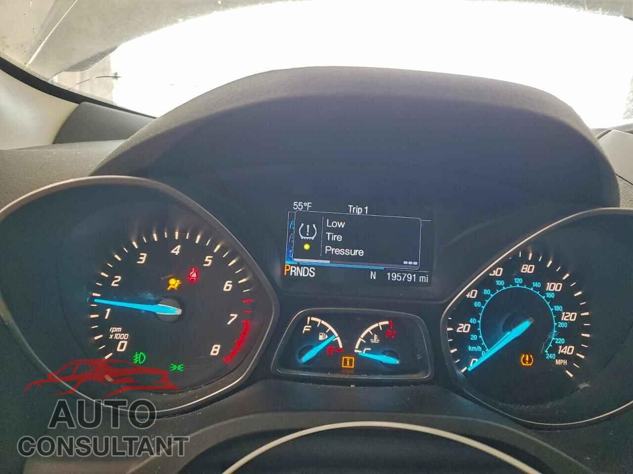 FORD ESCAPE 2016 - 1FMCU0GX2GUC82581