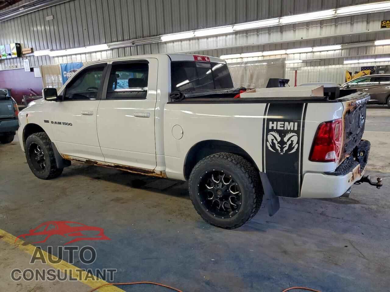 DODGE RAM 1500 2012 - 1C6RD7MT1CS250873