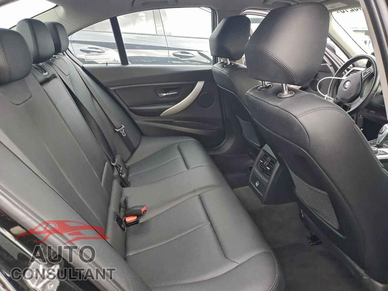 BMW 3 SERIES 2013 - WBA3C1C58DF437861