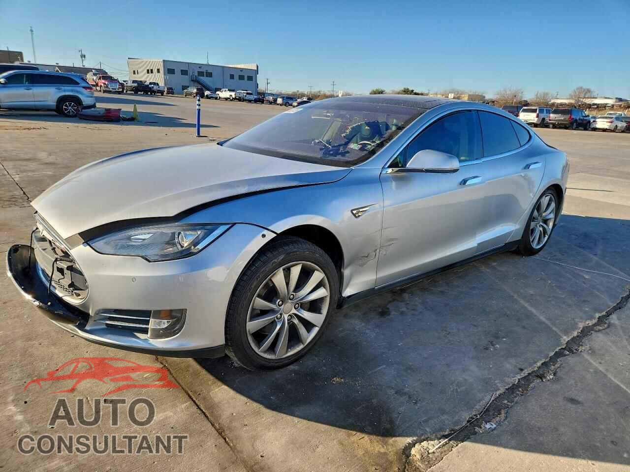 TESLA MODEL S 2013 - 5YJSA1CP4DFP26200