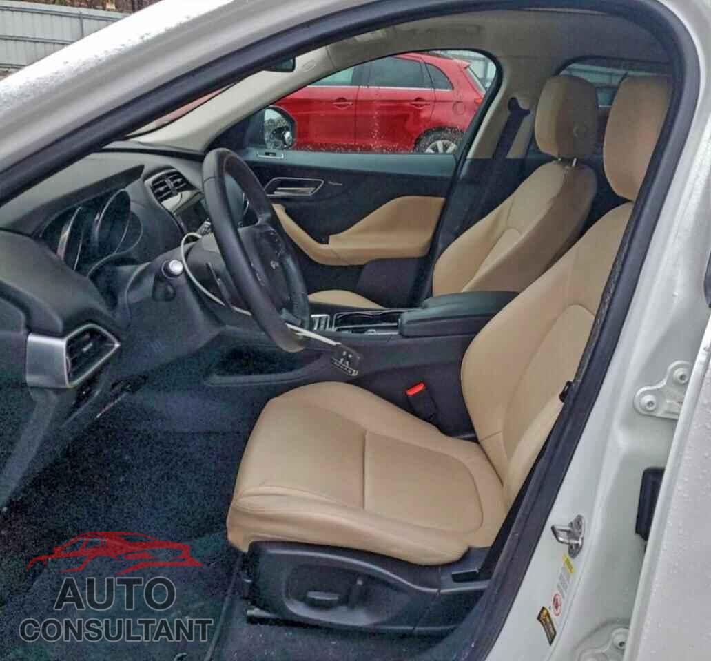 JAGUAR F-PACE 2017 - SADCJ2BV4HA884744