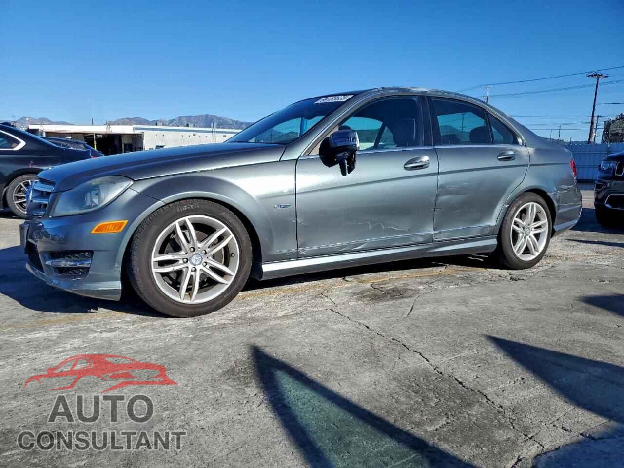 MERCEDES-BENZ C-CLASS 2012 - WDDGF4HB5CA668018