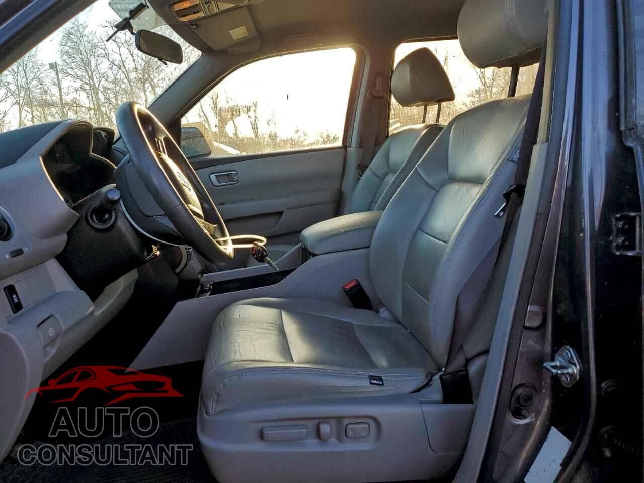 HONDA PILOT 2015 - 5FNYF4H48FB049036