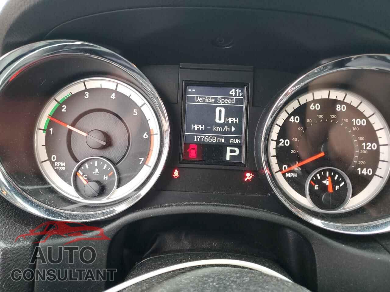 DODGE DURANGO 2013 - 1C4SDJET5DC658729