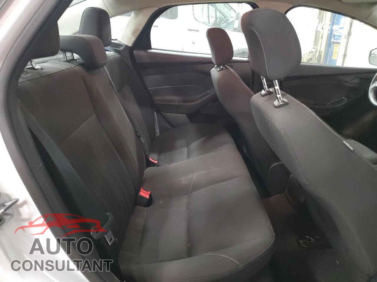 FORD FOCUS 2016 - 1FADP3E27GL282189