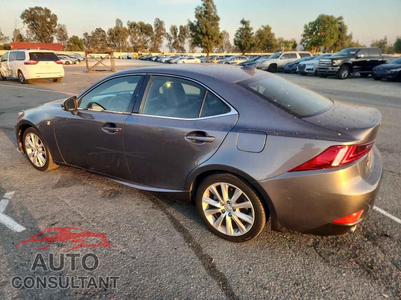 LEXUS IS 2014 - JTHBF1D28E5017131