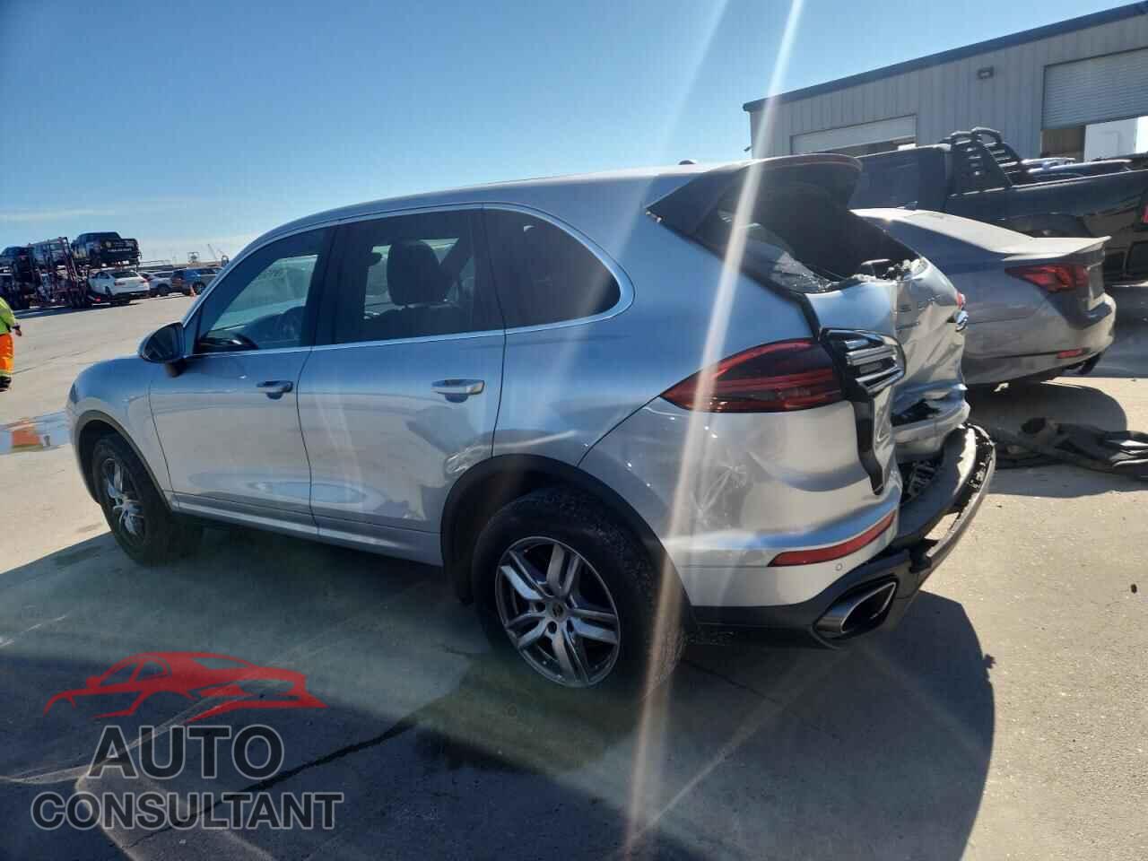 PORSCHE CAYENNE 2018 - WP1AA2A20JKA01201