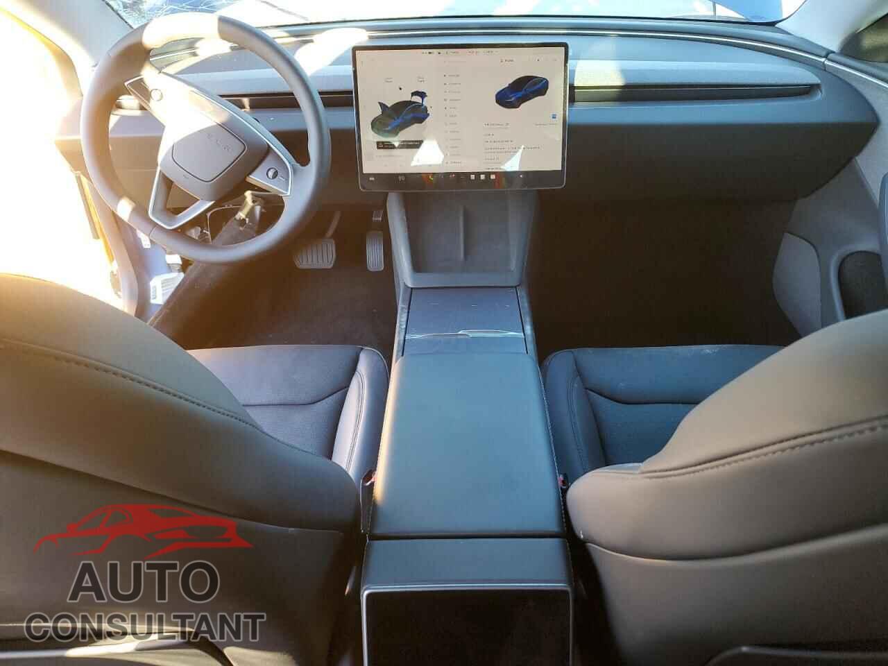 TESLA MODEL 3 2025 - 5YJ3E1EA2SF025475