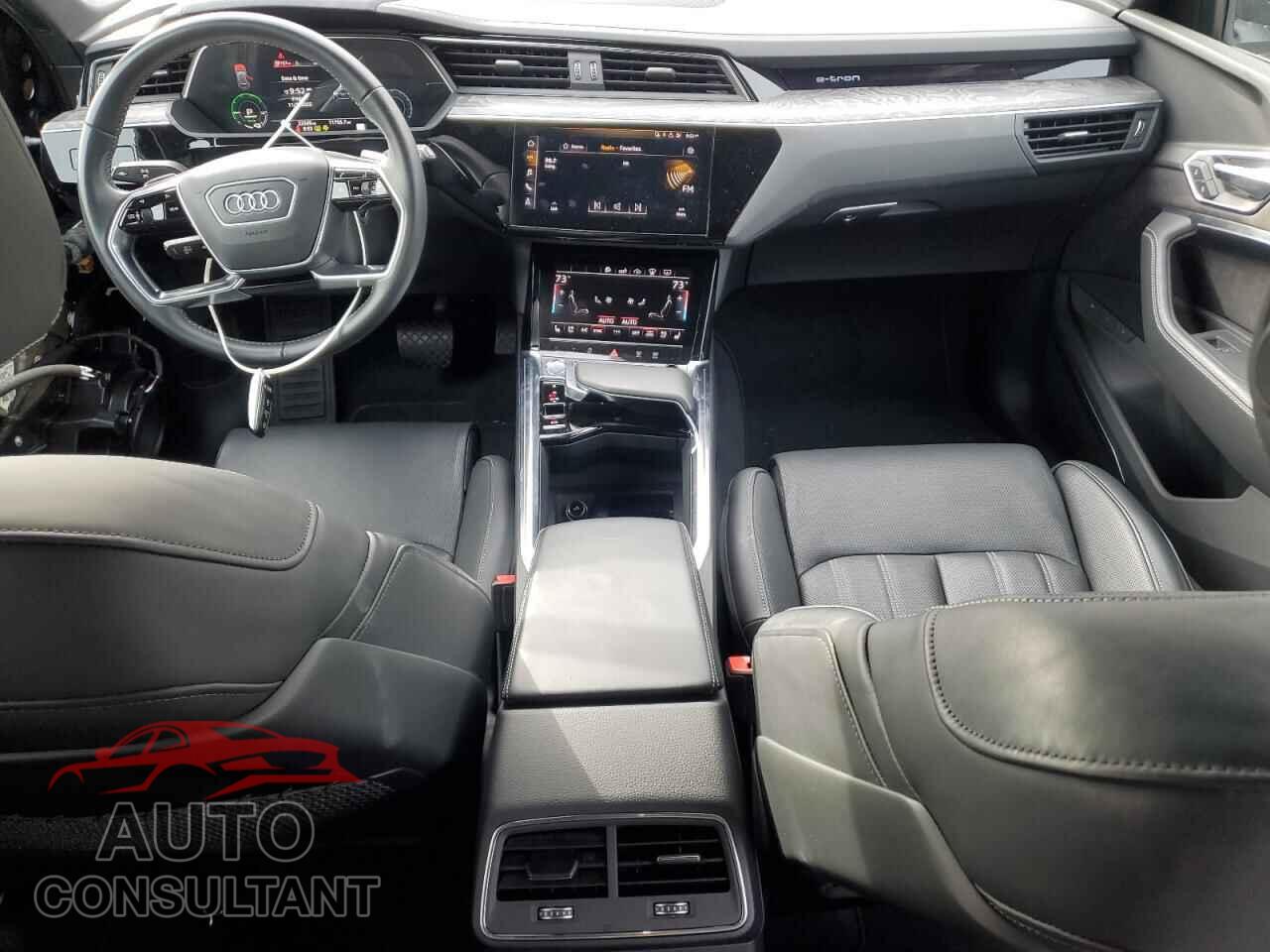 AUDI E-TRON 2019 - WA1VAAGEXKB006545