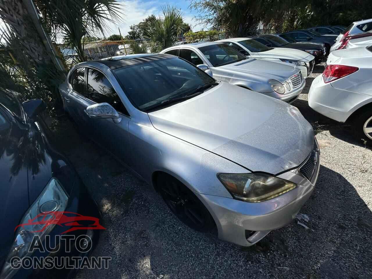 LEXUS IS 2011 - JTHBF5C20B5141236