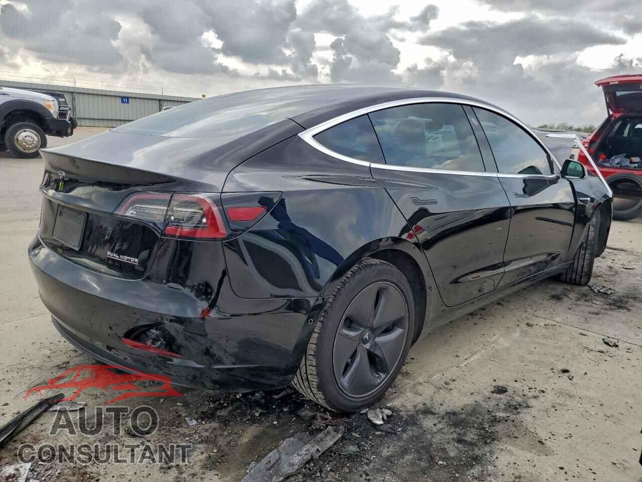 TESLA MODEL 3 2019 - 5YJ3E1EB3KF390675