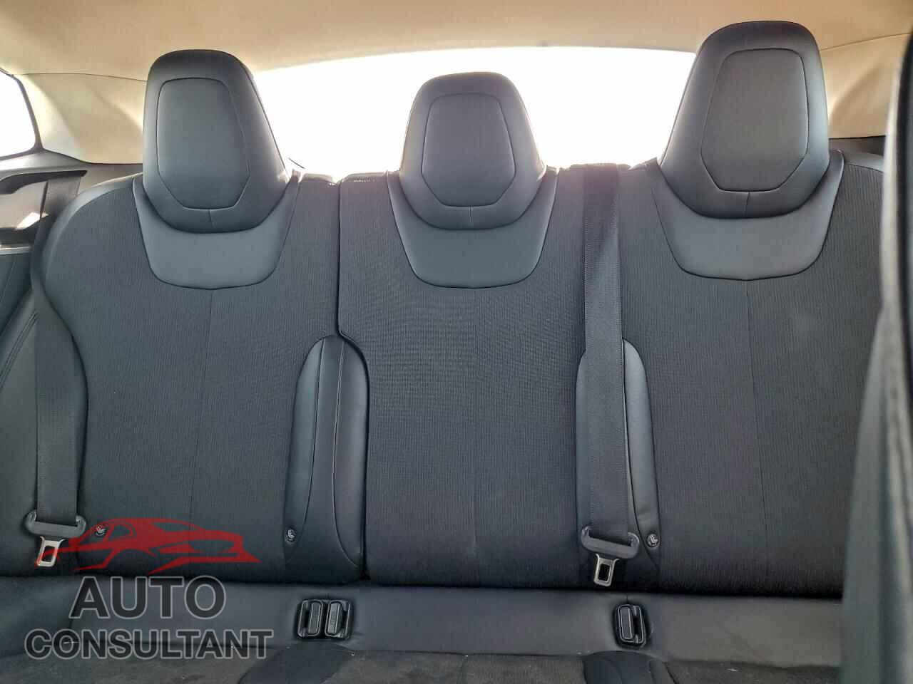 TESLA MODEL S 2014 - 5YJSA1H14EFP63401