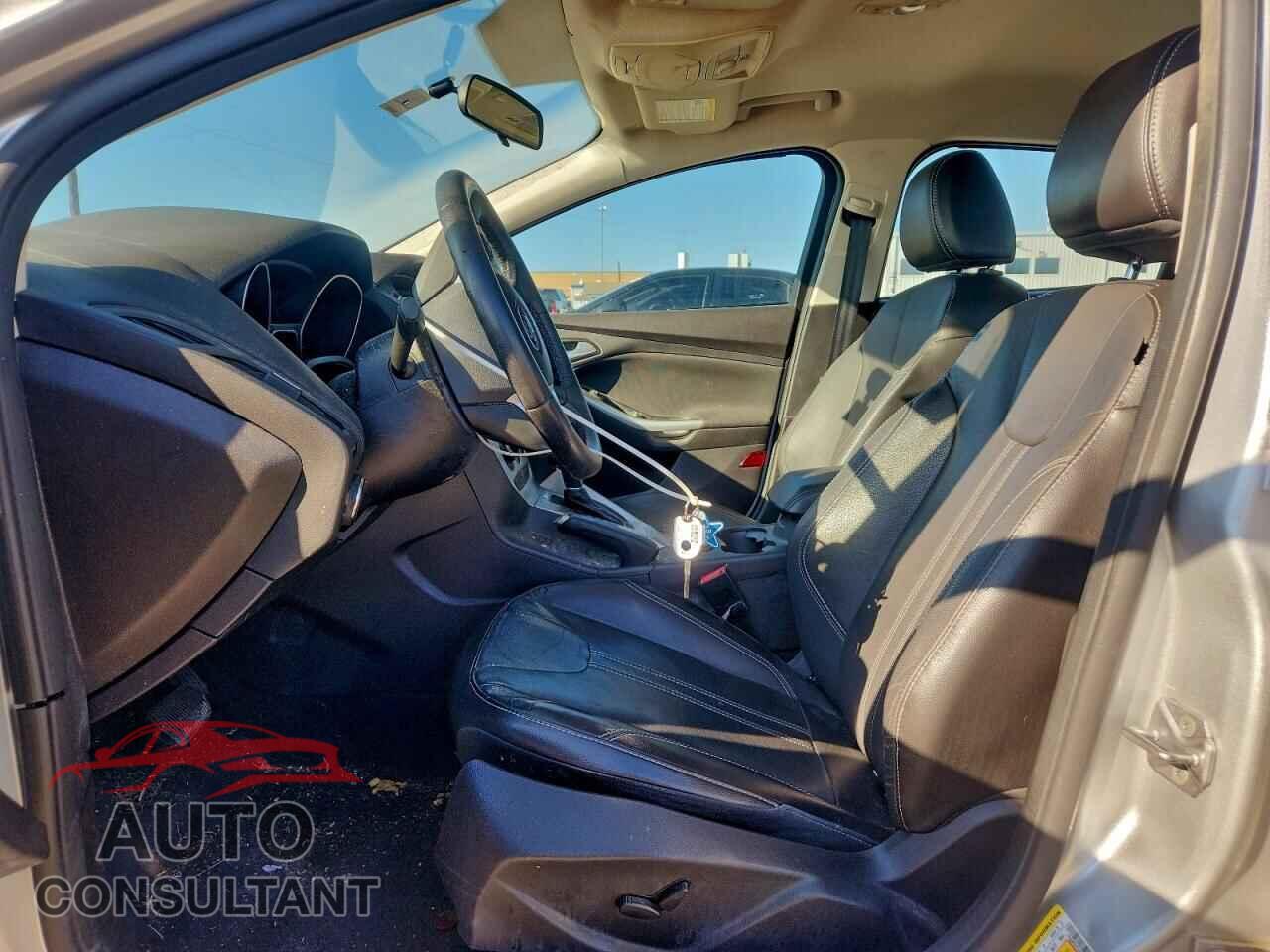 FORD FOCUS 2014 - 1FADP3F22EL207685