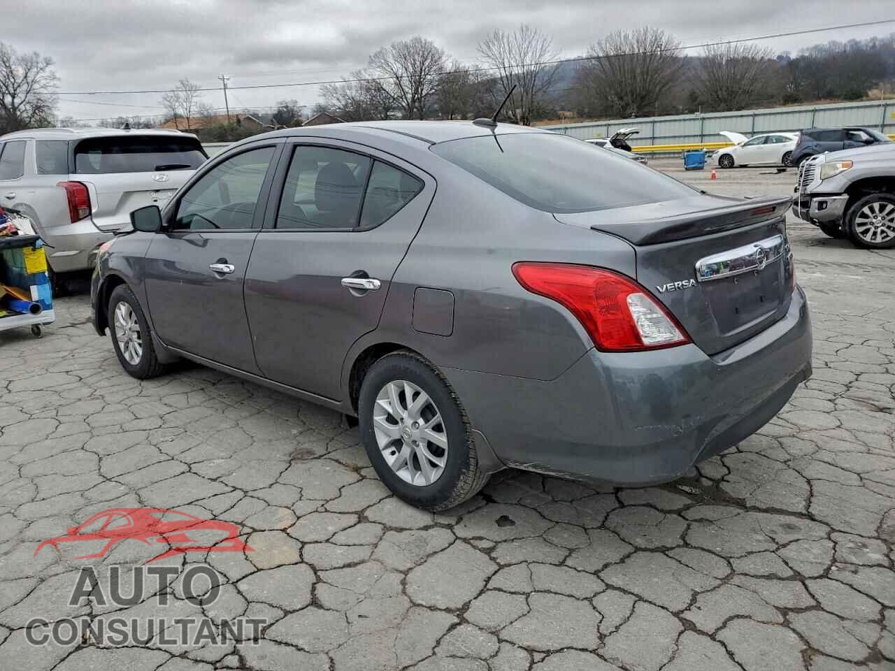 NISSAN VERSA 2017 - 3N1CN7AP3HL882365