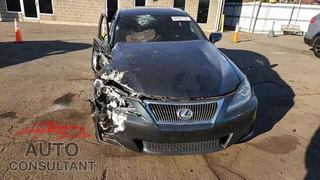LEXUS IS 2011 - JTHCF5C29B5046758