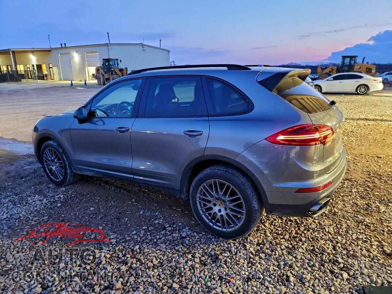 PORSCHE CAYENNE 2017 - WP1AA2A25HKA89608