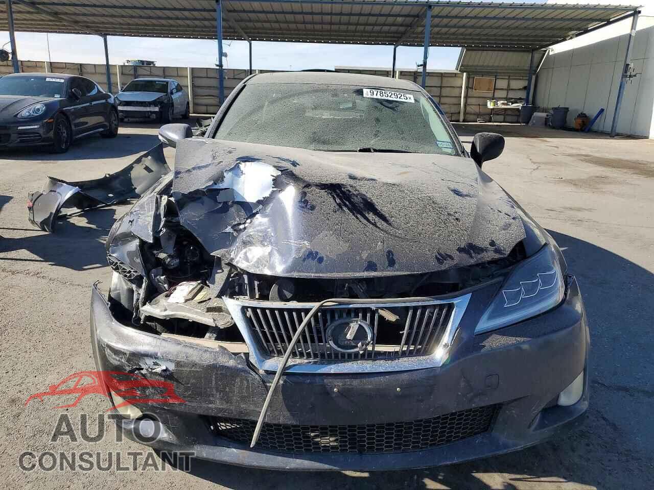 LEXUS IS 2009 - JTHCK262195035995