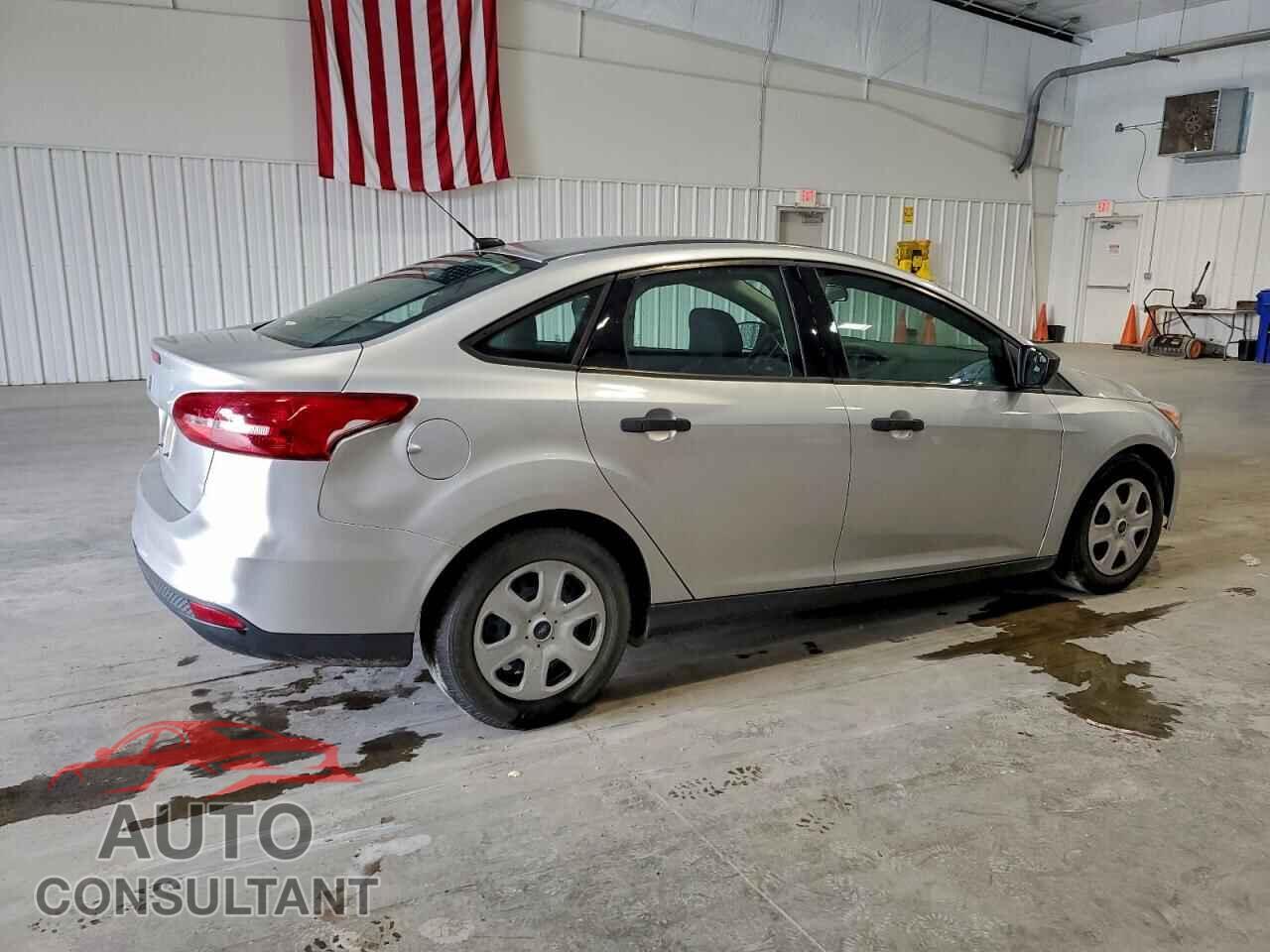FORD FOCUS 2017 - 1FADP3E27HL327102
