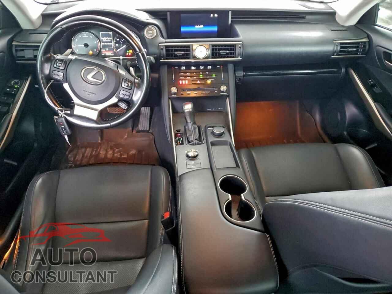 LEXUS IS 2017 - JTHBA1D2XH5057701