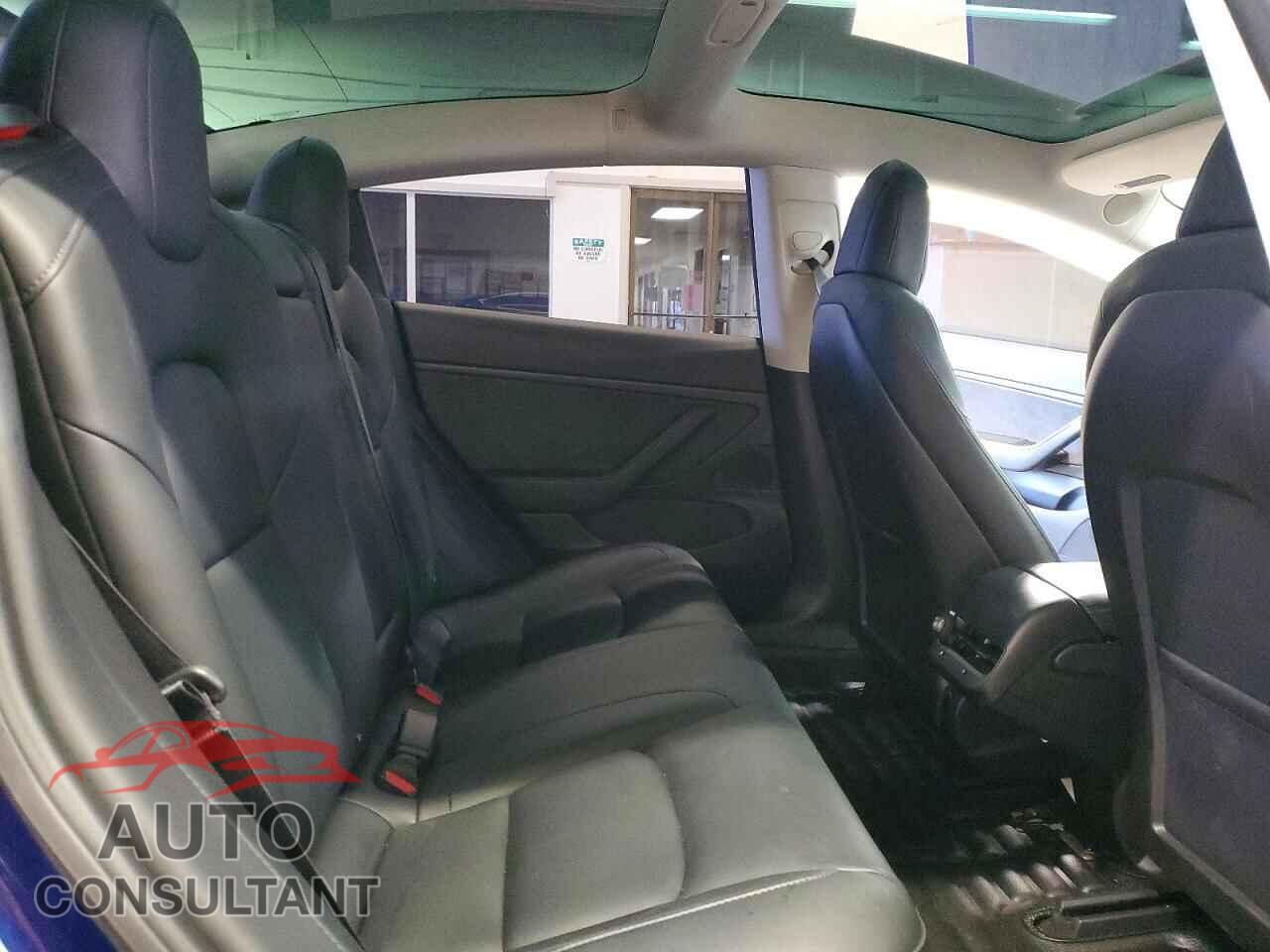 TESLA MODEL 3 2018 - 5YJ3E1EB0JF120365
