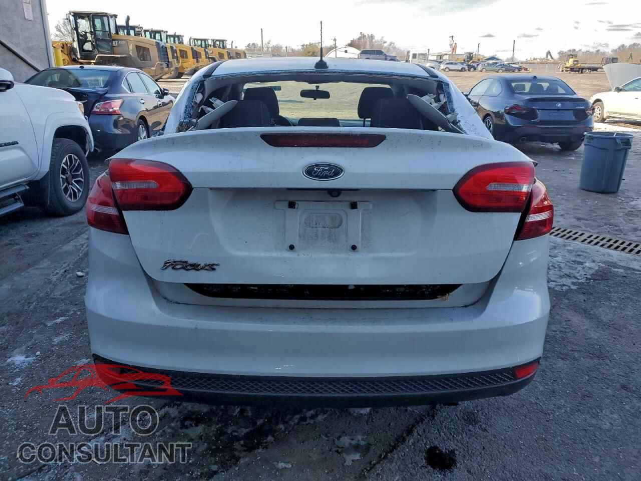 FORD FOCUS 2017 - 1FADP3E20HL200935