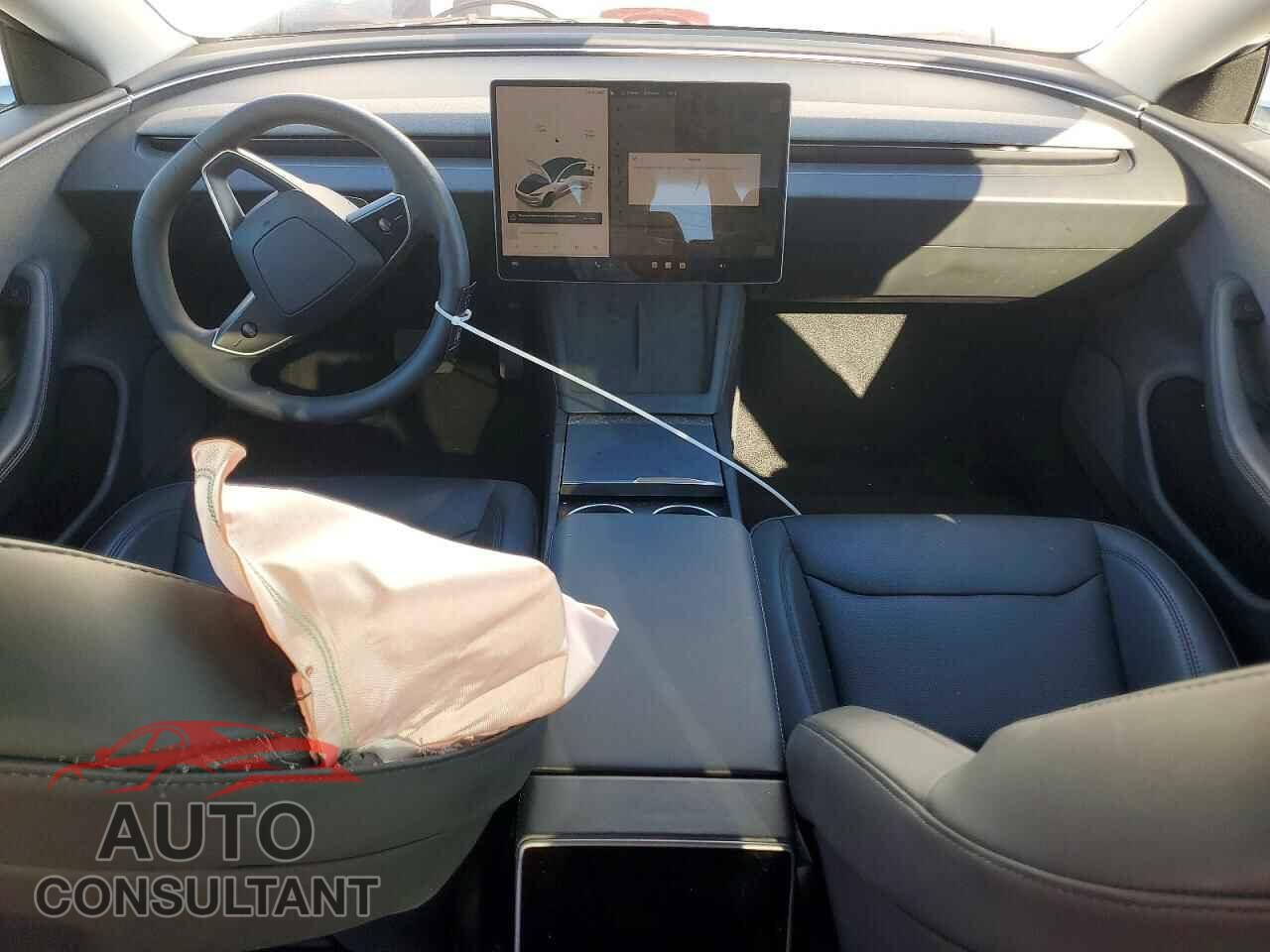 TESLA MODEL 3 2024 - 5YJ3E1EA8RF834232