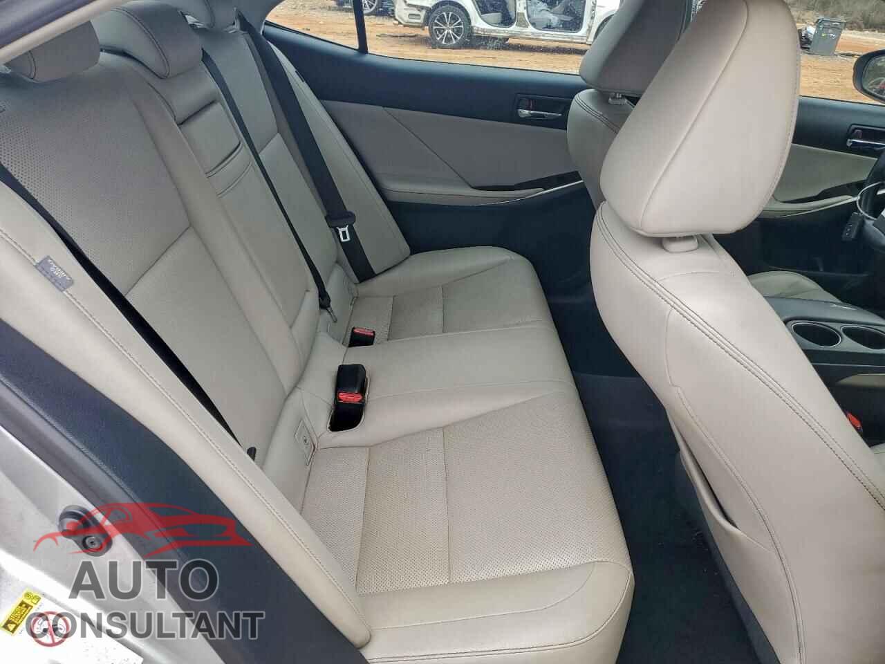 LEXUS IS 2014 - JTHBE1D27E5002882