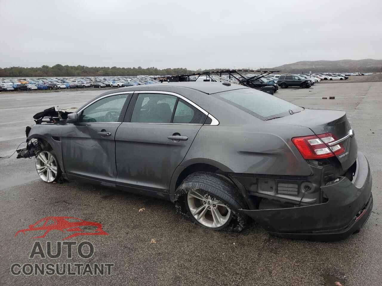 FORD TAURUS 2018 - 1FAHP2E80JG107024