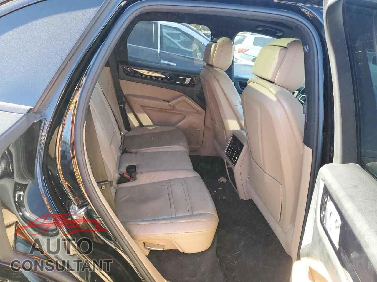 PORSCHE CAYENNE 2021 - WP1AA2AY2MDA08048