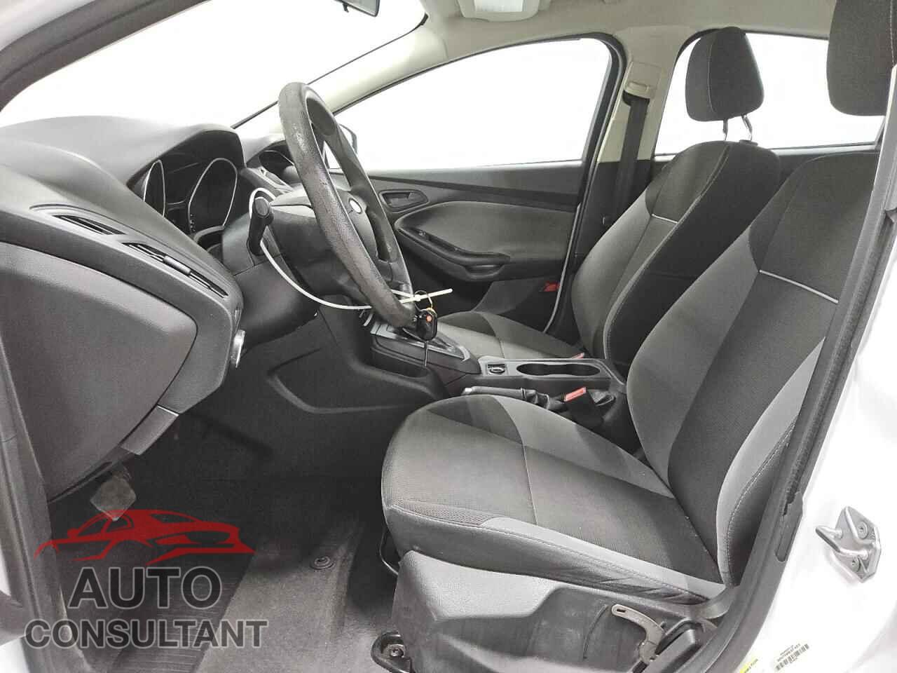 FORD FOCUS 2014 - 1FADP3E20EL302165