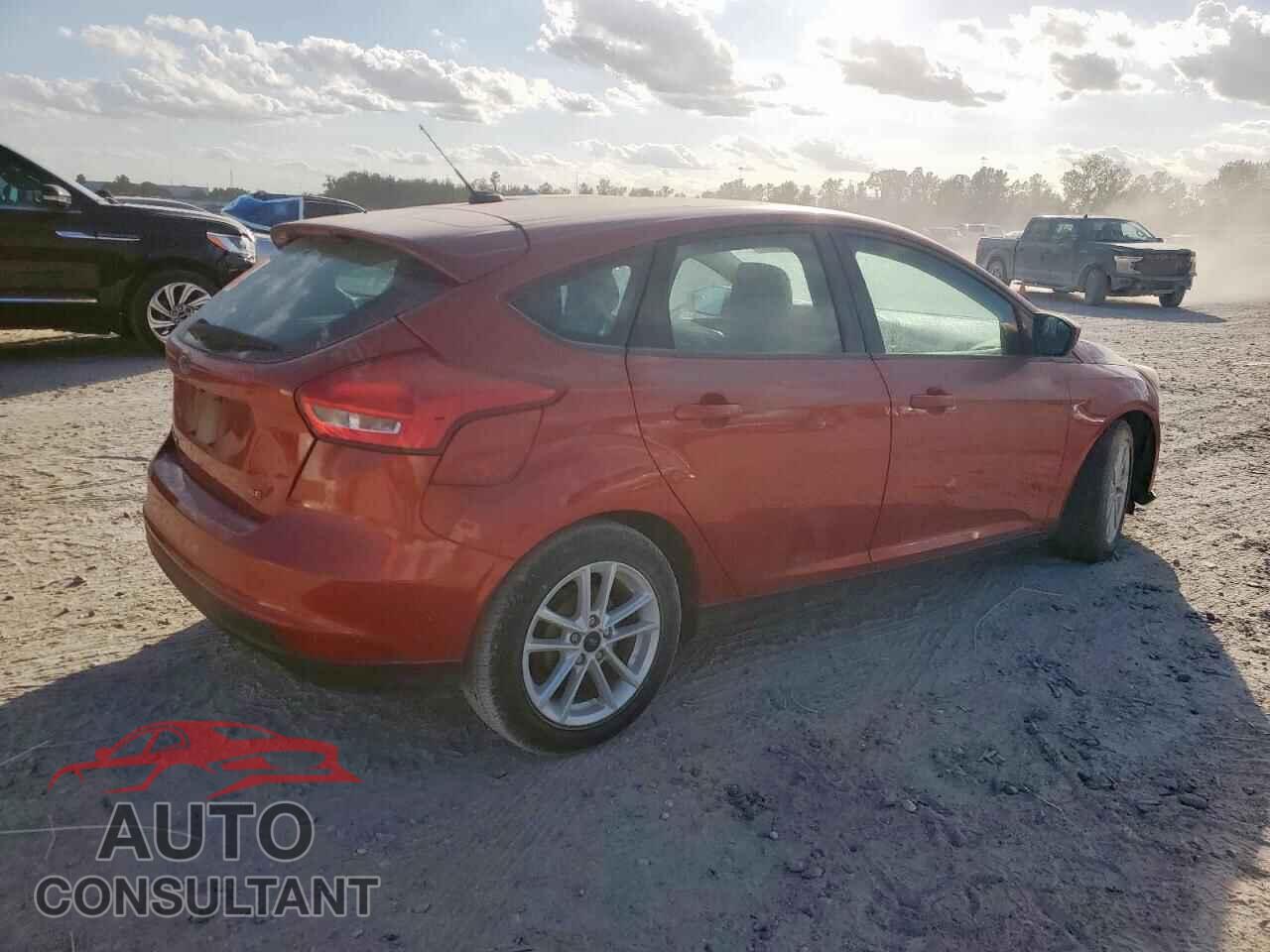 FORD FOCUS 2018 - 1FADP3K21JL269112