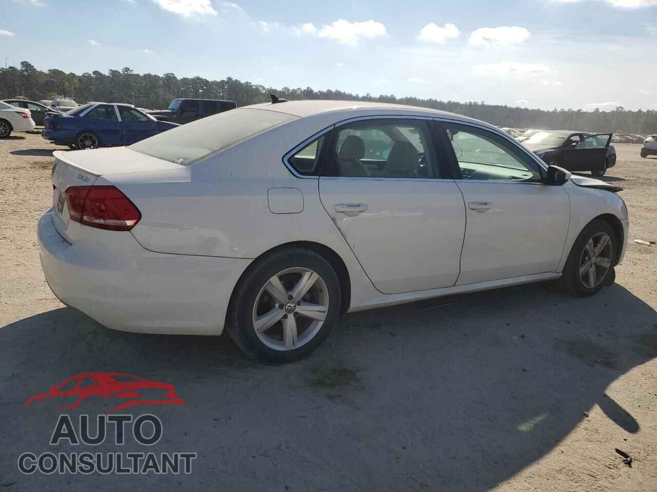 VOLKSWAGEN PASSAT 2012 - 1VWBN7A38CC072334