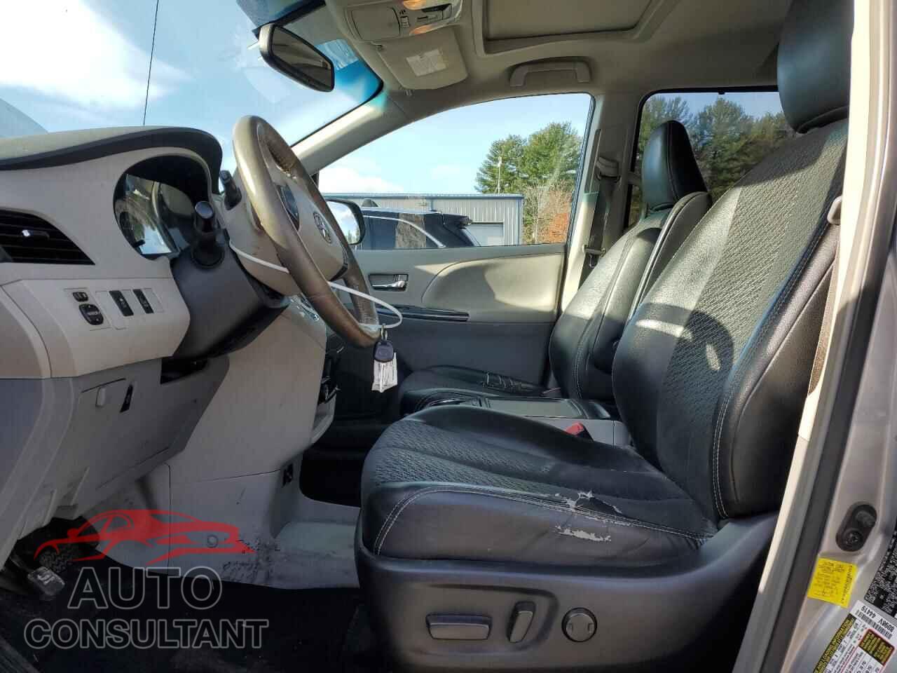 TOYOTA SIENNA 2013 - 5TDXK3DC8DS290571