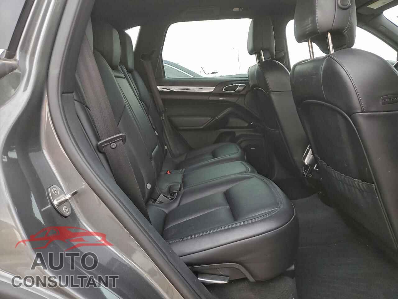 PORSCHE CAYENNE 2016 - WP1AA2A27GLA09606