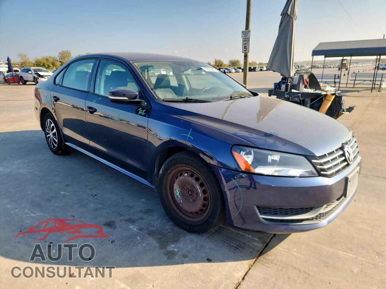 VOLKSWAGEN PASSAT 2014 - 1VWAP7A39EC007310
