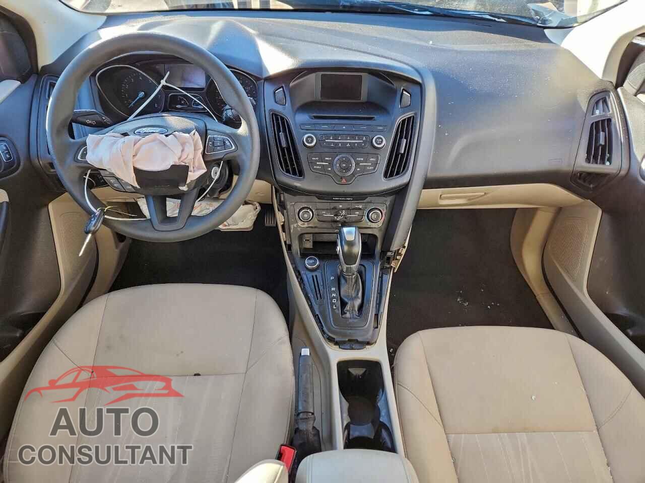 FORD FOCUS 2016 - 1FADP3K23GL212452