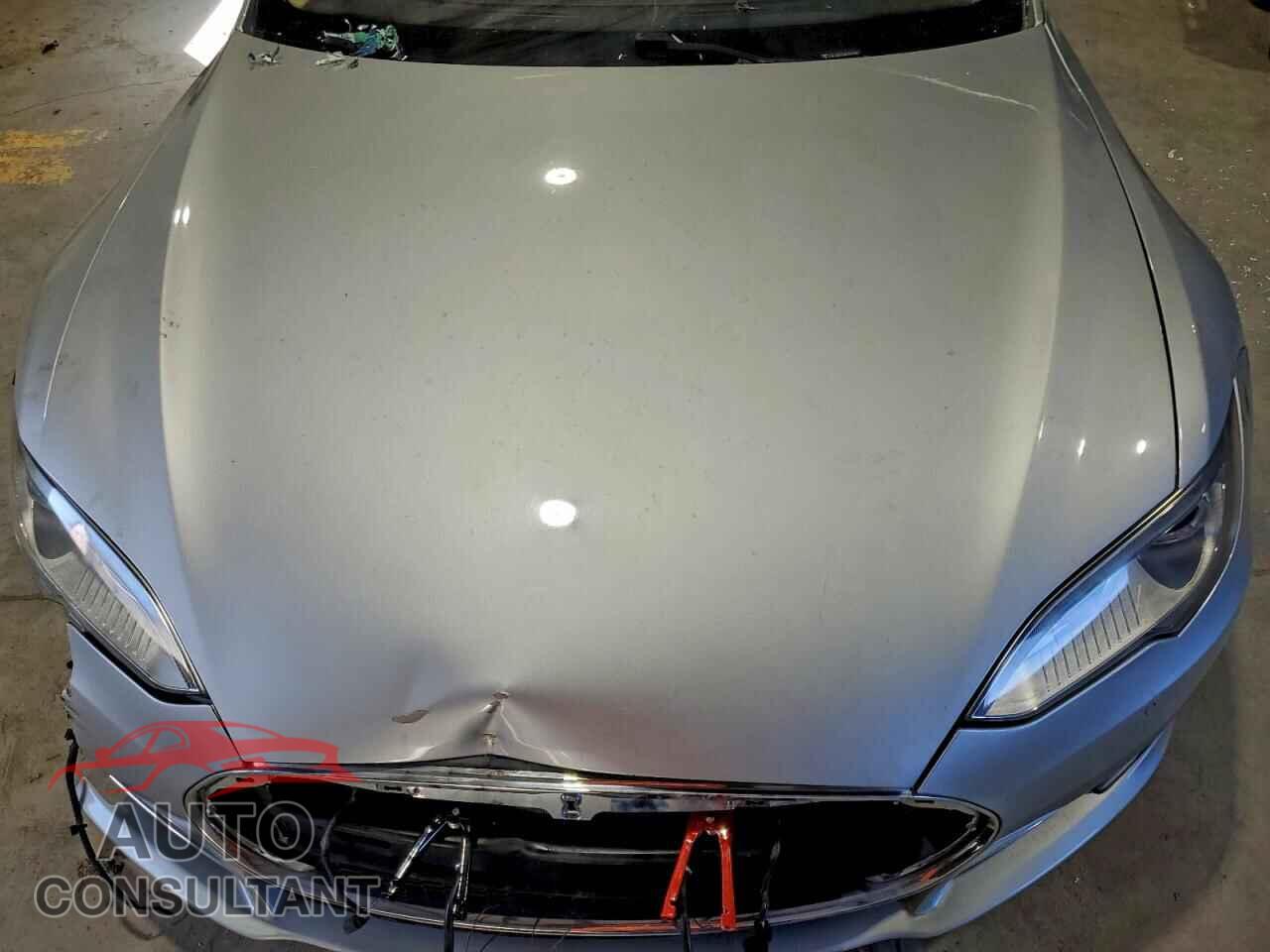 TESLA MODEL S 2014 - 5YJSA1S18EFP33231