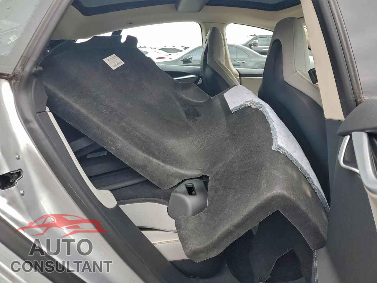 TESLA MODEL S 2014 - 5YJSA1H15EFP32349
